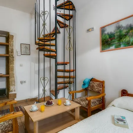 Apart Otel Ifigenia By Marios
